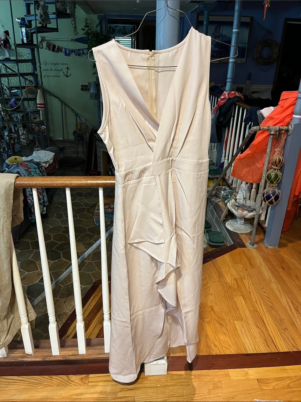 Elegant Sleeveless Cream Wrap-Front Midi Dress th
